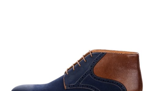 Kolorowe akcenty w męskim obuwiu – prawdziwy hit sezonu!