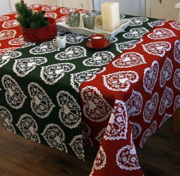 „Magiczne” kolekcje Andropolu w Sweet Home LIFESTYLE, Moda - Obrusy z nowej kolekcji Magic, nowe wzory pościeli satynowej, kolorowe tekstylia domowe plus całe mnóstwo okolicznościowych ozdób – takie są świąteczne propozycje Sweet Home, marki należącej do Andropol SA.