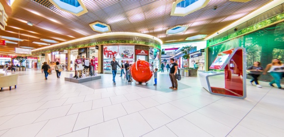 Letnie wyprzedaże w Porcie Łódź LIFESTYLE, Moda - Sezon wakacyjny w pełni. Czas zadbać zatem o nową garderobę i modne dodatki. Najemcy Portu Łódź na tegoroczne wakacje przygotowali dla Klientów promocje sięgające aż 50 % standardowej ceny.