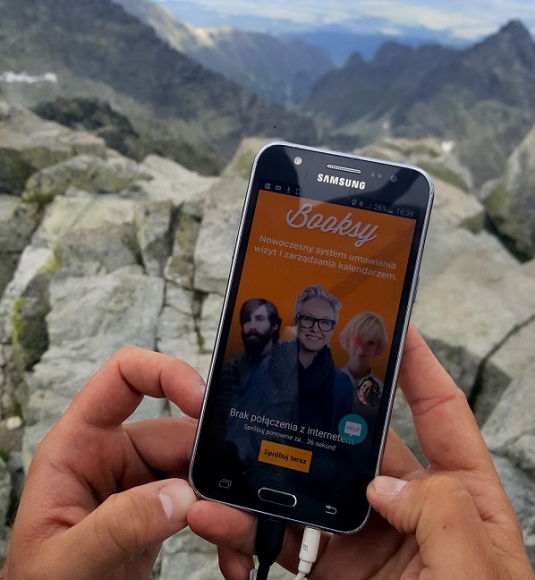 Booksy najlepsze źródło informacji na wakacje LIFESTYLE, Uroda - Zdarza się, że podczas urlopu w nowym miejscu potrzebujemy niespodziewanie zrobić się na bóstwo. Idealnym rozwiązaniem w takiej sytuacji będzie zainstalowanie bezpłatnej aplikacji Booksy na swoim smatrfonie.