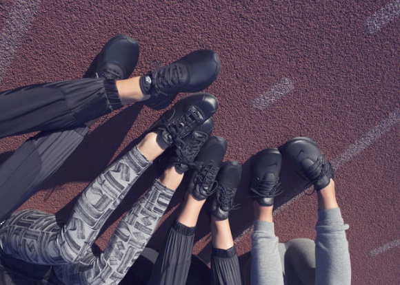 KOLEKCJA NIKE BEAUTIFUL X POWERFUL LIFESTYLE, Moda - Nike Beautiful x Powerful to pierwsza kolekcja obuwia zainspirowana sportsmenkami oraz ich niebywałymi osiągnięciami.