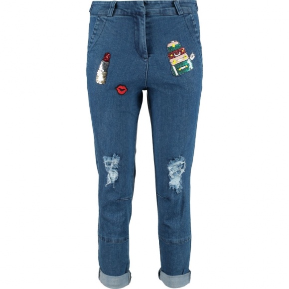 Dżinsy dla każdego w TK Maxx LIFESTYLE, Moda - Do wszystkich sklepów TK Maxx dotarła właśnie wiosenna dostawa dżinsów! Wśród setek markowych egzemplarzy znaleźć można najbardziej pożądane modele, m.in. rurki, dzwony, dżinsy z prostymi nogawkami, kuloty lub tzw. bootcut z nogawką szeroką na całej długości.