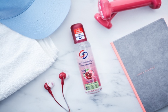 Poradnik, co spakować do torby na siłownię LIFESTYLE, Uroda - Czytamy blogi o takiej tematyce, świadomie podchodzimy do kwestii żywieniowych, ale także chętniej korzystamy z zajęć na siłowni. Jak się do nich przygotować i o czym nie zapomnieć, pakując torbę na trening?