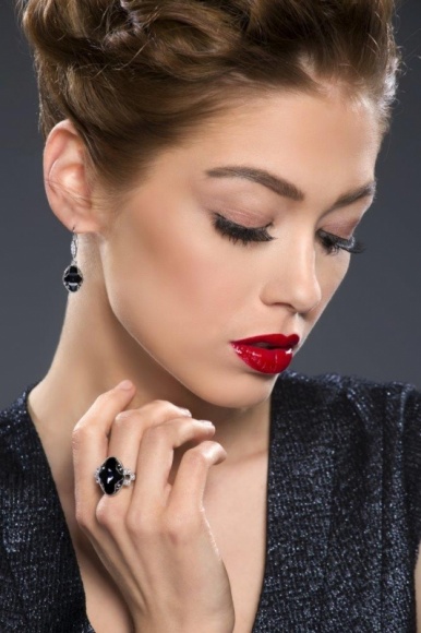 Spraw, by święta zyskały większy blask – SPARK pod choinkę LIFESTYLE, Moda - Gorączka przedświątecznych zakupów w pełni. Jeśli nadal zastanawiacie się, czym chcielibyście obdarować bliską osobę, SPARK SILVER JEWELRY przygotował zestawienie praktycznych gwiazdkowych upominków.