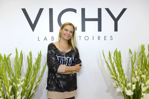 Zagłosuj na siłę kobiet! LIFESTYLE, Uroda - Na www.poczujswojasile.pl rusza głosowanie na finalistów programu grantowego VICHY „Siła Kobiet” dla organizacji pożytku publicznego.