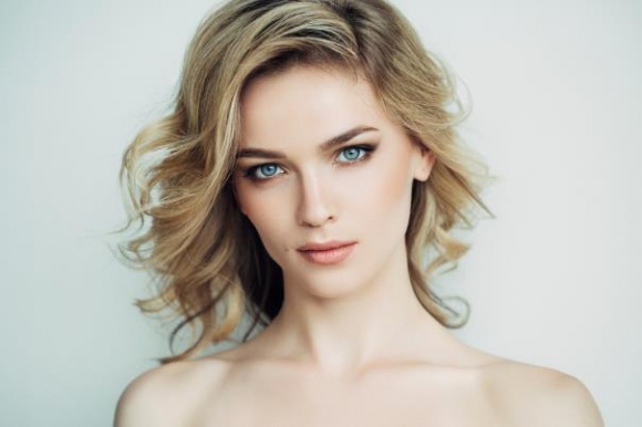 Usta, którym nikt się nie oprze! LIFESTYLE, Uroda - Usta mają ogromny wpływ na nasz wygląd, samopoczucie i to, jak odbierają nas inni.