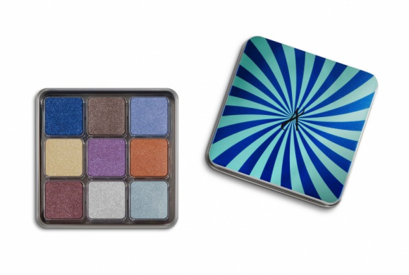 Lato pod znakiem pięknej cery LIFESTYLE, Uroda - Lato przybędzie już za chwilę! Tegoroczny sezon wakacyjny upłynie pod znakiem olśniewającej cery. Lekkość, naturalność to hasła lata 2018. Różowe policzki, delikatnie rozświetlona skóra twarzy, modny efekt „wilgotnej skóry” – to must have tego sezonu.