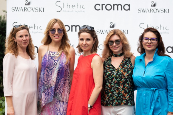 NATURALNE PIĘKNO W KLINICE STHETIC! LIFESTYLE, Uroda - Tradycyjną letnią czwartkową imprezę w ogrodach Kliniki Sthetic i tym razem można określić jako wyjątkowe towarzyskie wydarzenie roku!