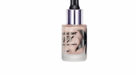 #FestivalQueen z AVON – marka wprowadza linię festiwalowych kosmetyków!