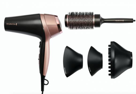 Push up by Remington LIFESTYLE, Uroda - Jak się okazuje, styliści fryzur, podobnie jak projektanci mody, uwielbiają podróże w czasie. W tym sezonie stawiamy bowiem na efekt „Push up”, który podbił serca znanych osobowości, chętnie podziwianych na czerwonym dywanie.