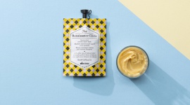 3 triki fryzjera na regenerację włosów po zimie LIFESTYLE, Uroda - Matowe, pozbawione energii, z rozdwojonymi końcówkami – niejedna Polka mogłaby tymi słowami określić kondycję włosów po zimie. Nadchodząca wiosna zobowiązuje do przywrócenia im witalności. Jak przeprowadzić intensywną terapię wzmacniającą? Radzi fryzjer Damian Drzyzga.