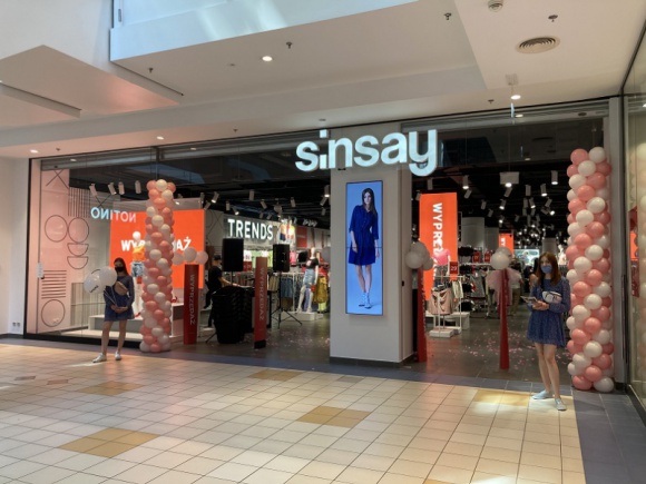 Nowy salon odzieżowy w Blue City LIFESTYLE, Moda - Najmłodsza należąca do firmy LPP marka odzieżowa Sinsay otworzyła swój najnowszy salon sprzedaży w centrum handlowym Blue City.